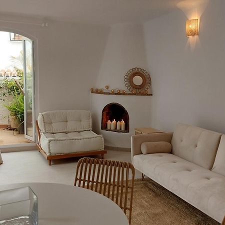 New Boho Home With Balcony, Private Garden And Communal Pool เนร์คา ภายนอก รูปภาพ