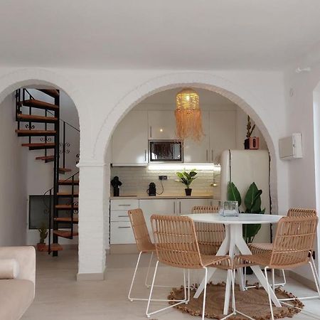 New Boho Home With Balcony, Private Garden And Communal Pool เนร์คา ภายนอก รูปภาพ