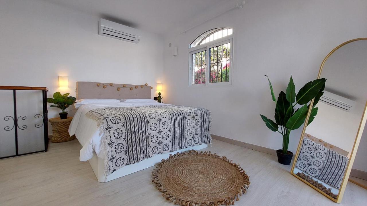 New Boho Home With Balcony, Private Garden And Communal Pool เนร์คา ภายนอก รูปภาพ