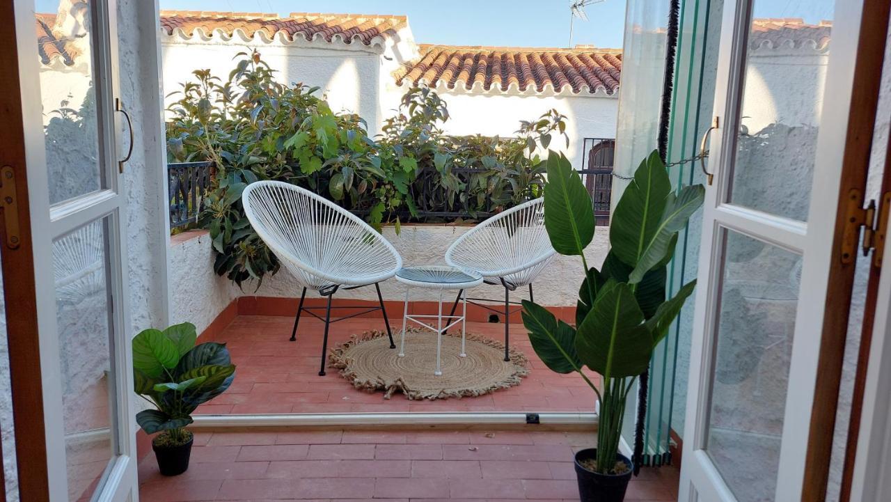 New Boho Home With Balcony, Private Garden And Communal Pool เนร์คา ภายนอก รูปภาพ