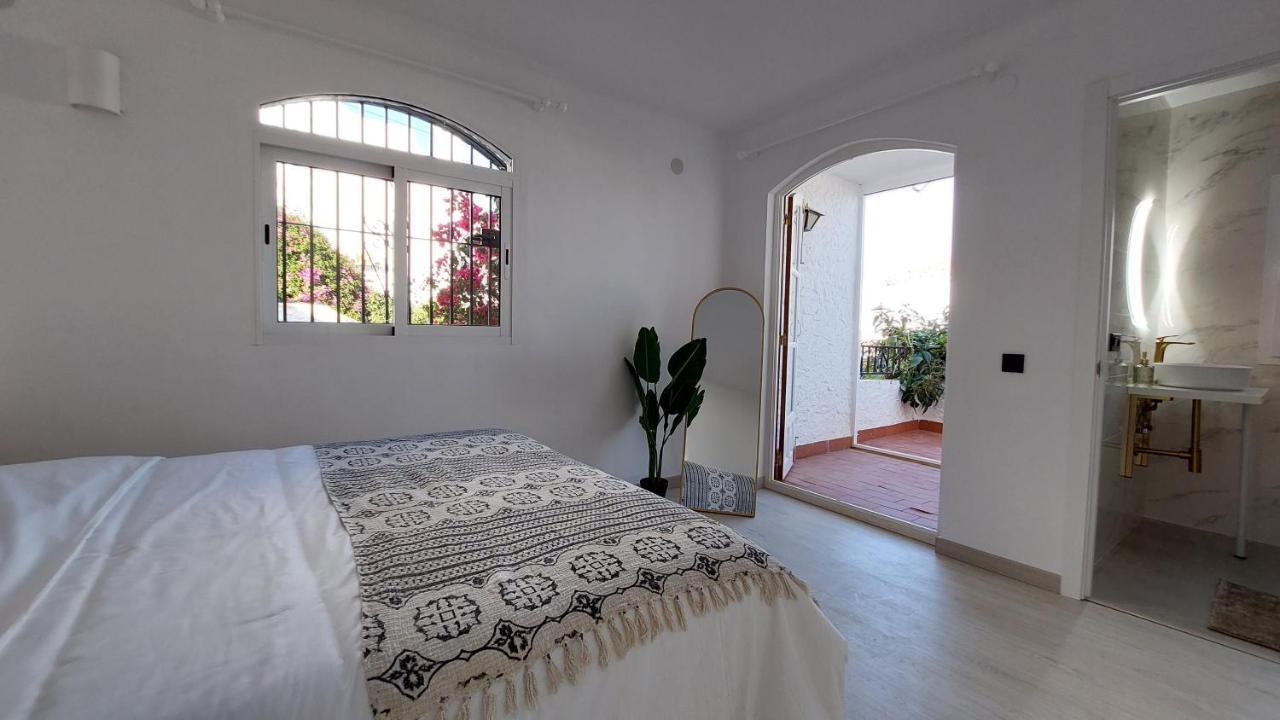 New Boho Home With Balcony, Private Garden And Communal Pool เนร์คา ภายนอก รูปภาพ