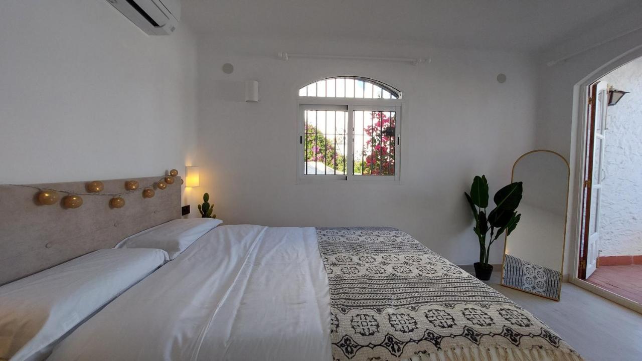 New Boho Home With Balcony, Private Garden And Communal Pool เนร์คา ภายนอก รูปภาพ