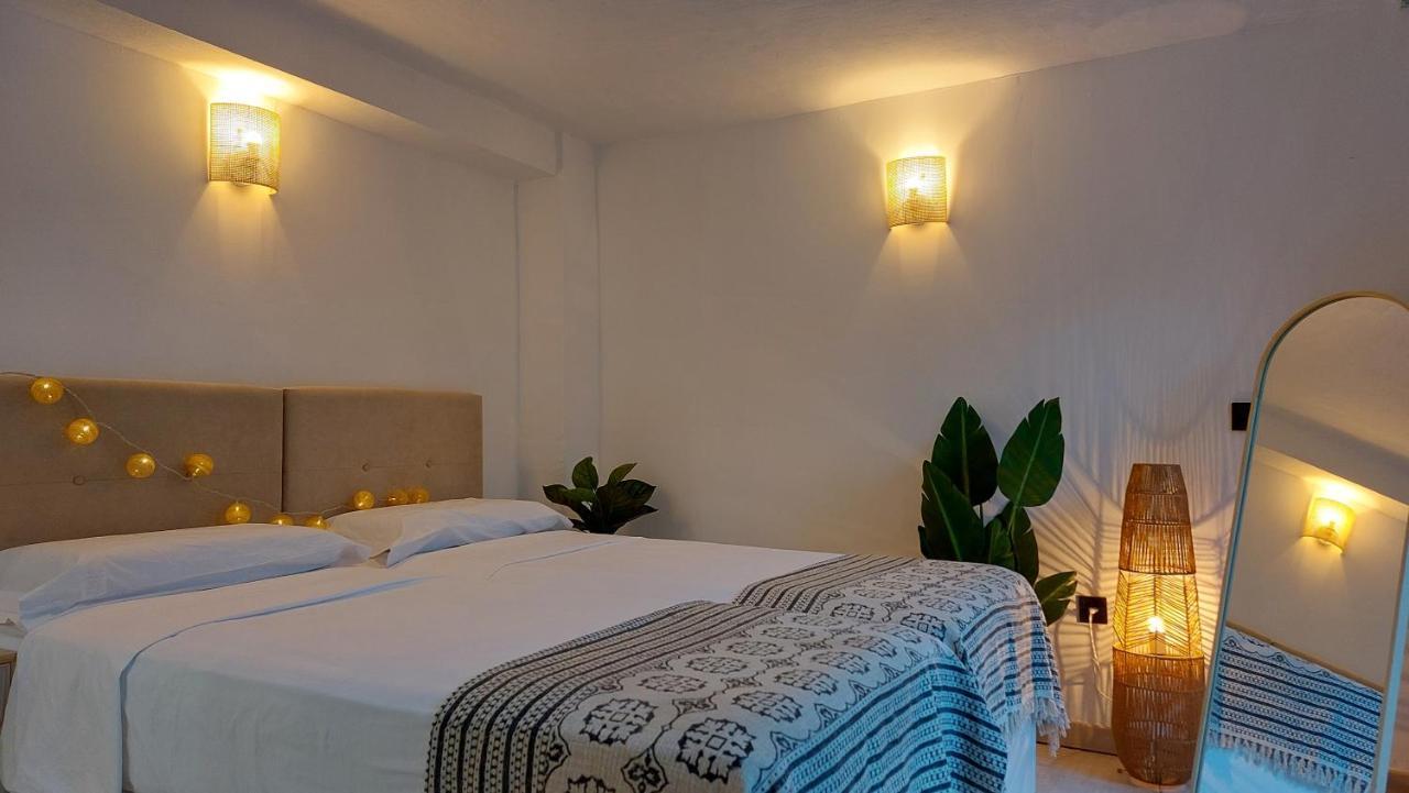 New Boho Home With Balcony, Private Garden And Communal Pool เนร์คา ภายนอก รูปภาพ
